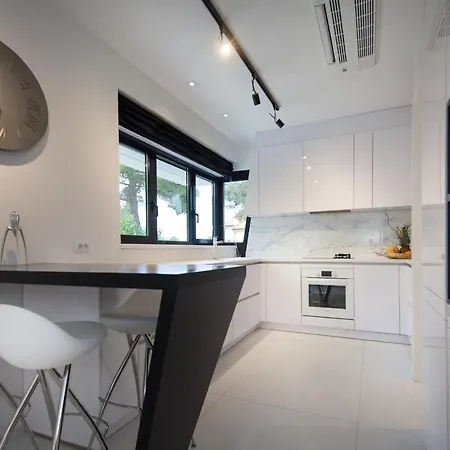 Villa Chic 4 Bedrooms Istrian Star Close To Centre Private Heated Pool Rovinj