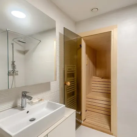 Villa Chic 4 Bedrooms Istrian Star Close To Centre Private Heated Pool Rovinj