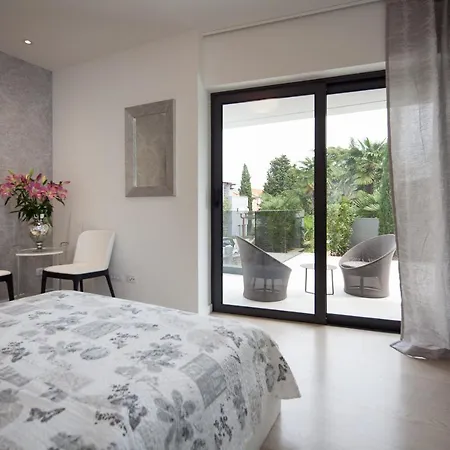 Villa Chic 4 Bedrooms Istrian Star Close To Centre Private Heated Pool *