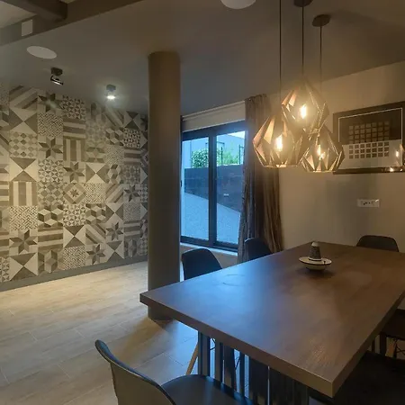 Villa Chic 4 Bedrooms Istrian Star Close To Centre Private Heated Pool Rovinj