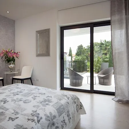 Willa Chic 4 Bedrooms Istrian Star Close To Centre Private Heated Pool