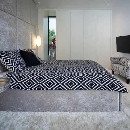Chic 4 Bedrooms Istrian Star Close To Centre Private Heated Pool Willa Rovinj