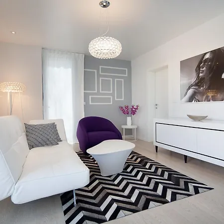 Chic 4 Bedrooms Istrian Star Close To Centre Rovinj